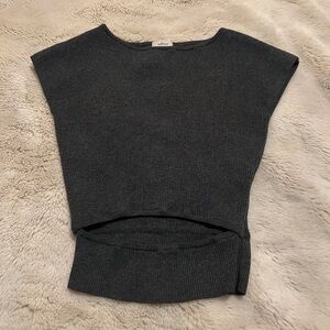 Wilfred Dark Gray Short Sleeve Top